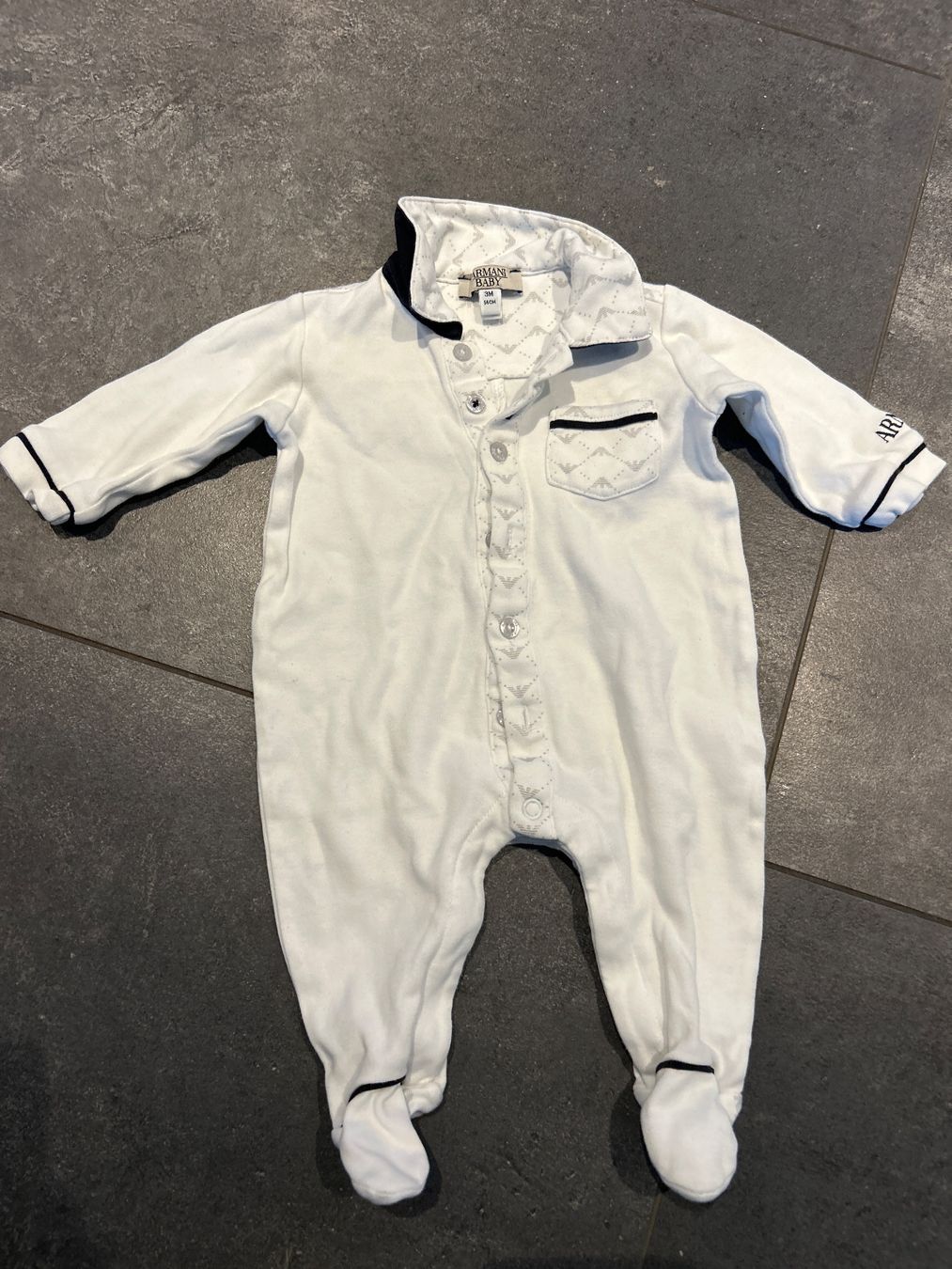 Armani Pigiama & Simili: Strampler Pyjama Armani Gr. 56 – Nuovo (secondo la descrizione) da Worblaufen venduto da Savanne05