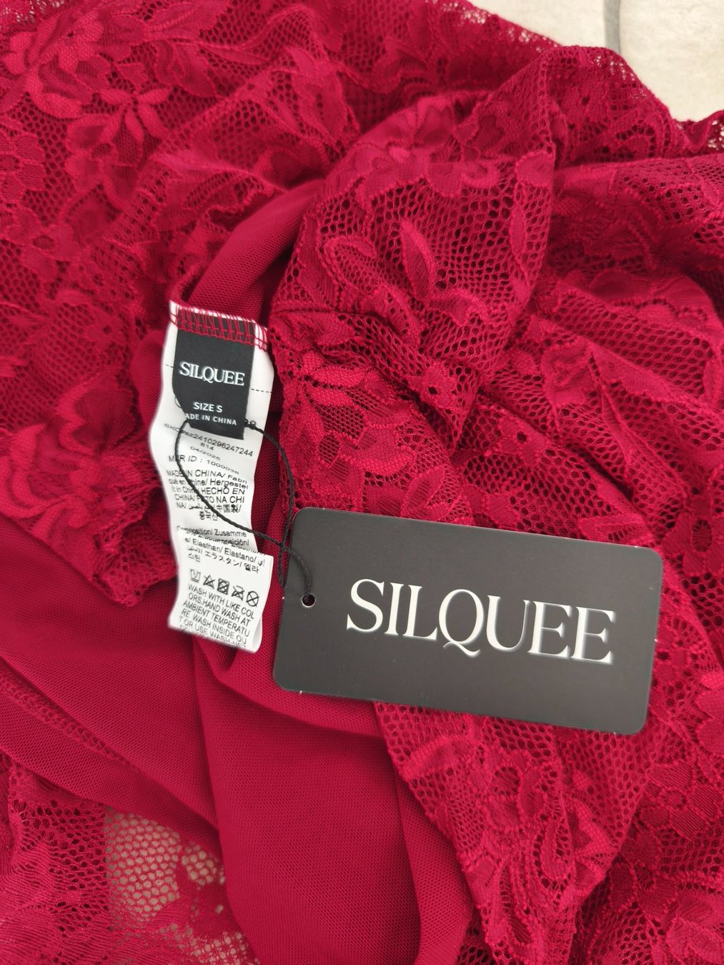 Vestiti: Robe de soirée rouge longue dentelle taille S – Nuovo e nell'imballaggio originale da Mervelier venduto da loi_69nw 3