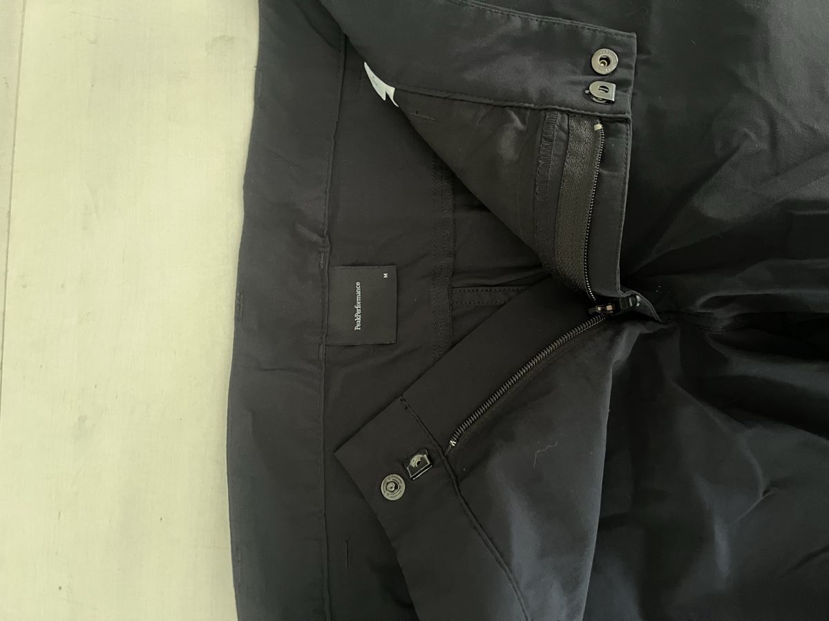 Peak Performance Pantalons: Schwarze Peak Performance Hose, Größe M, Neu – Neuf (Voir description) à moosseedorf par andrina.salis 2