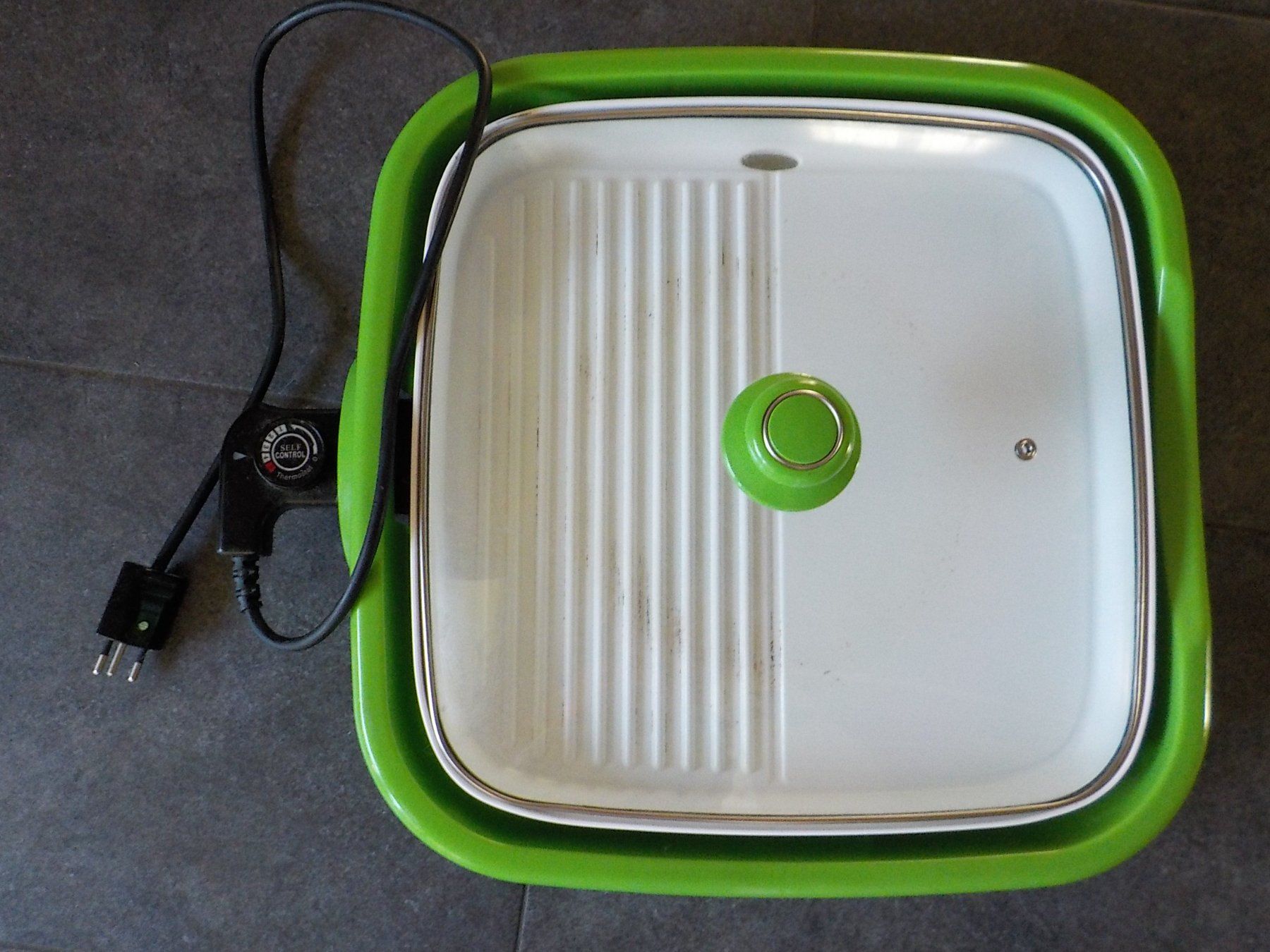Griglie: Tischgrill mit Thermostat und Glasdeckel – Usato da Staad SG venduto da NonnoVespado