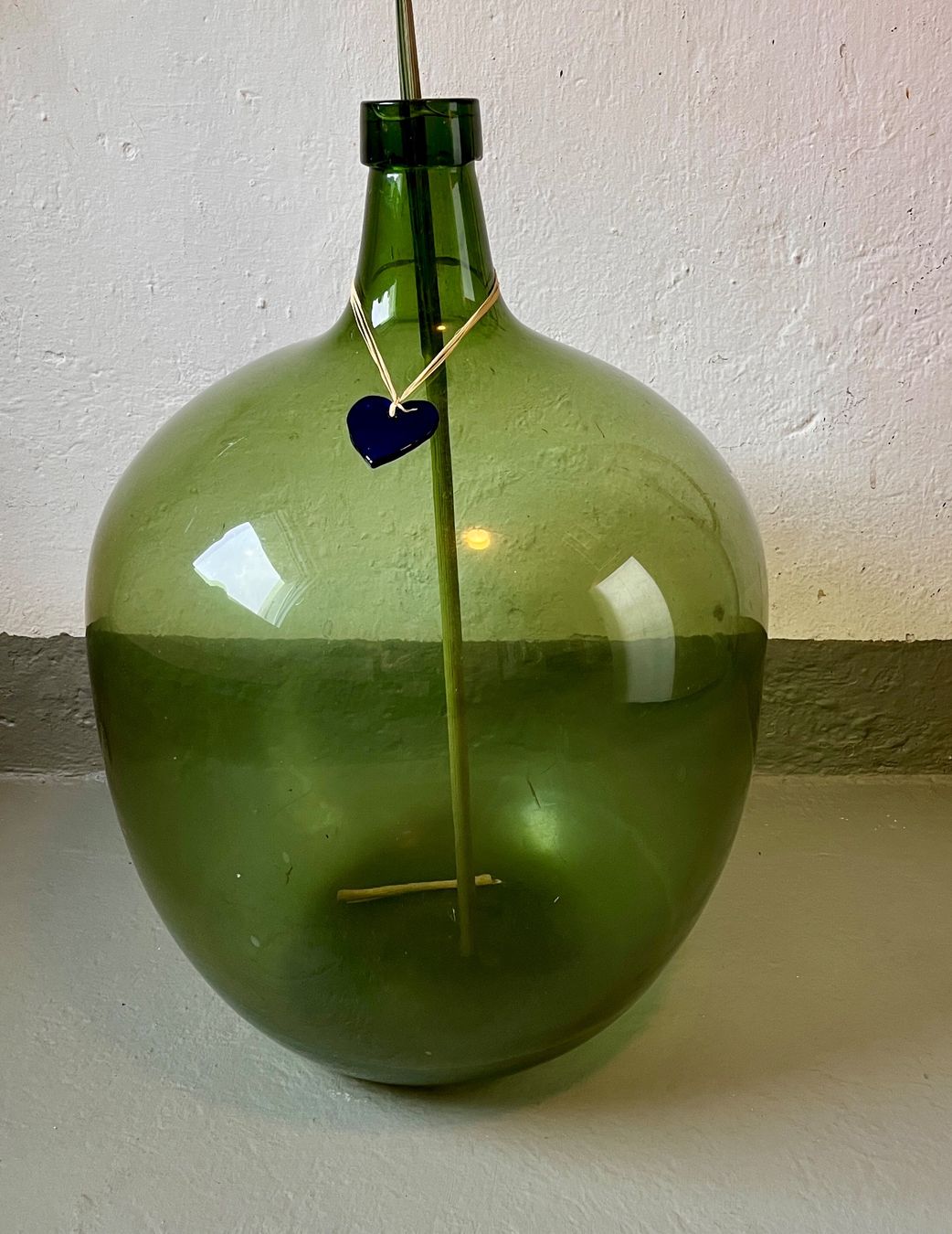 Gläser: Glasballonflasche grün – Gebraucht aus Spiez von Mamamia 2