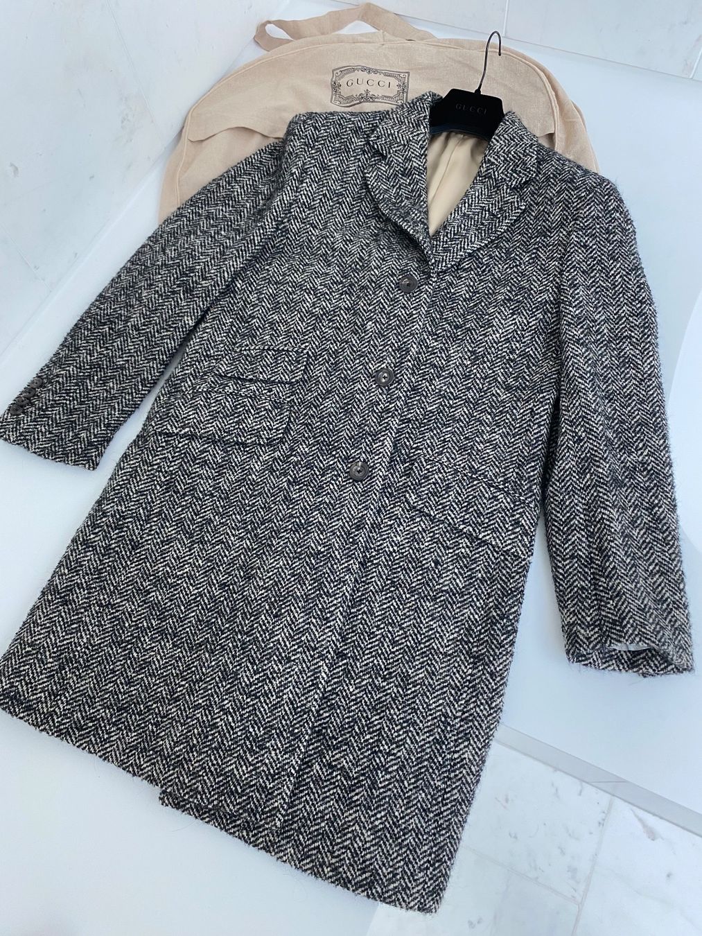 Gucci Cappotti: NEW Gucci oversized trench coat – Nuovo (secondo la descrizione) da Zürich venduto da pas_9czf