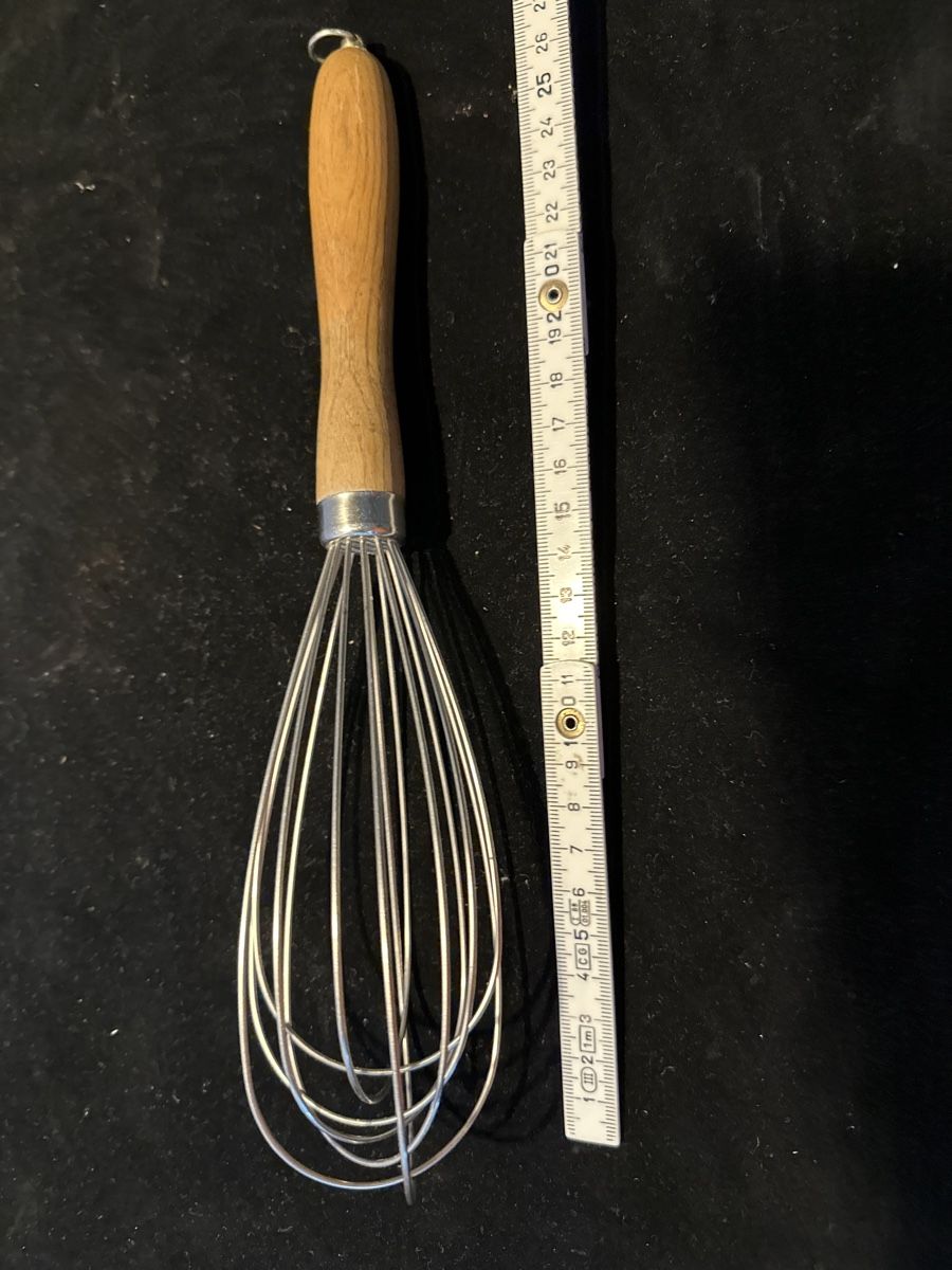 Elettrodomestici da cucina: Schneebesen mit Holzgriff, gebraucht.  Vintage – Usato da Zürich venduto da Chaeffeler 2