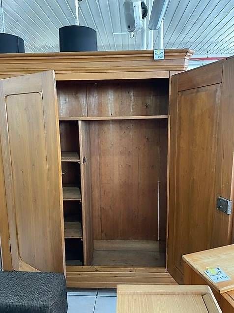 Schränke: Gesteckter 2-türiger Holzschrank – Gebraucht aus Neuhausen am Rheinfall von galleria13 1