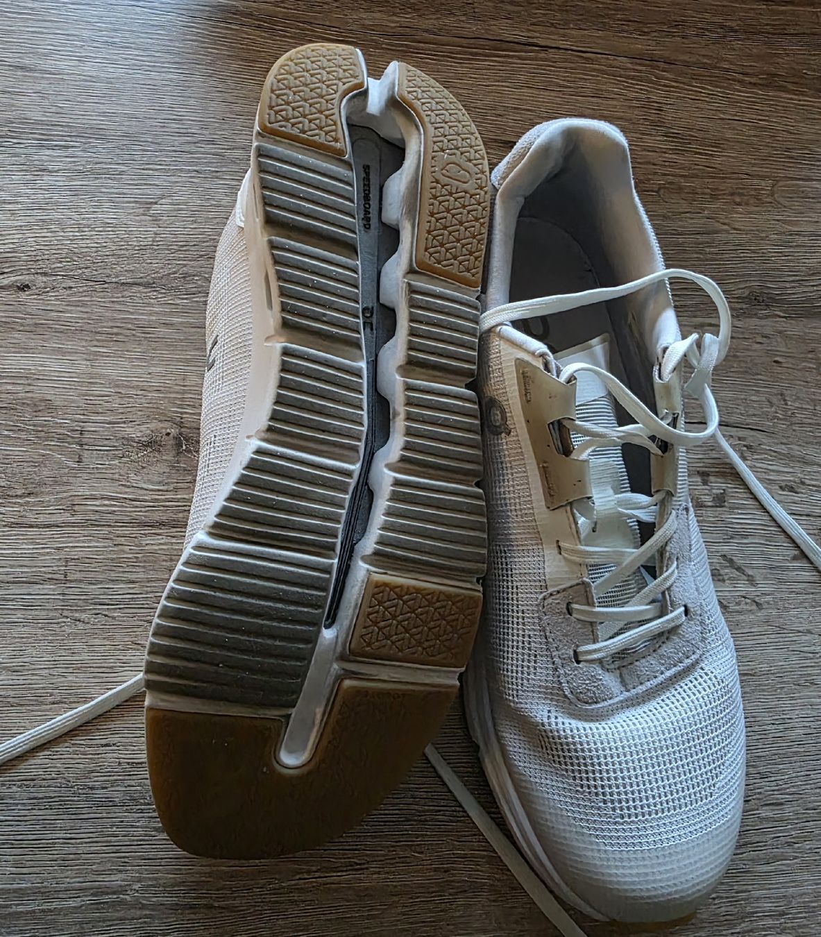 On Scarpe da donna: Sneakers – Usato da Visp venduto da san_d7s8 2