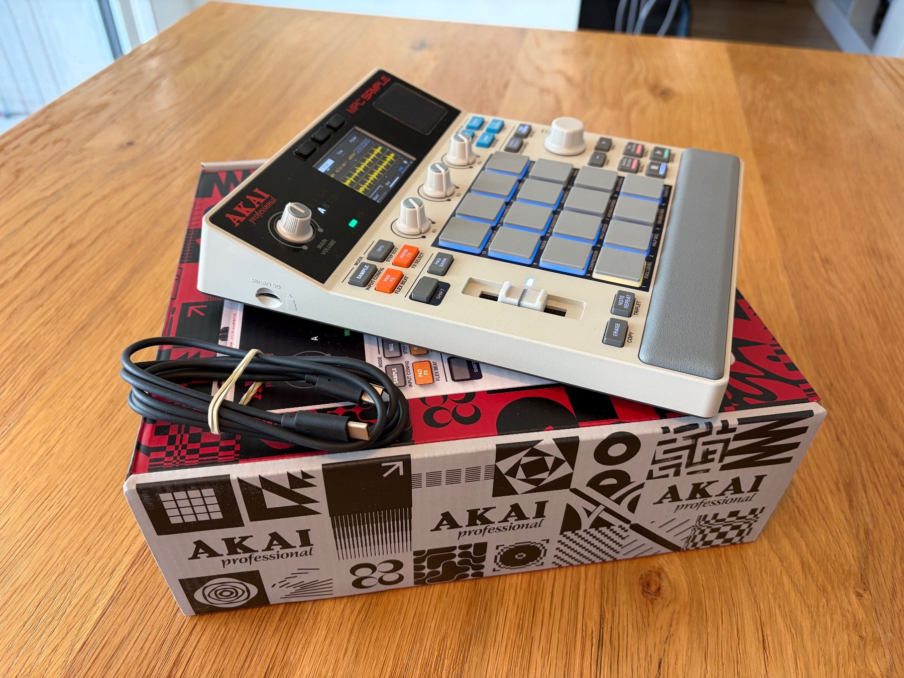 Akai Musikinstrumente: Akai MPC Sample – Neu (gemäss Beschreibung) aus Zürich von Garciam 4