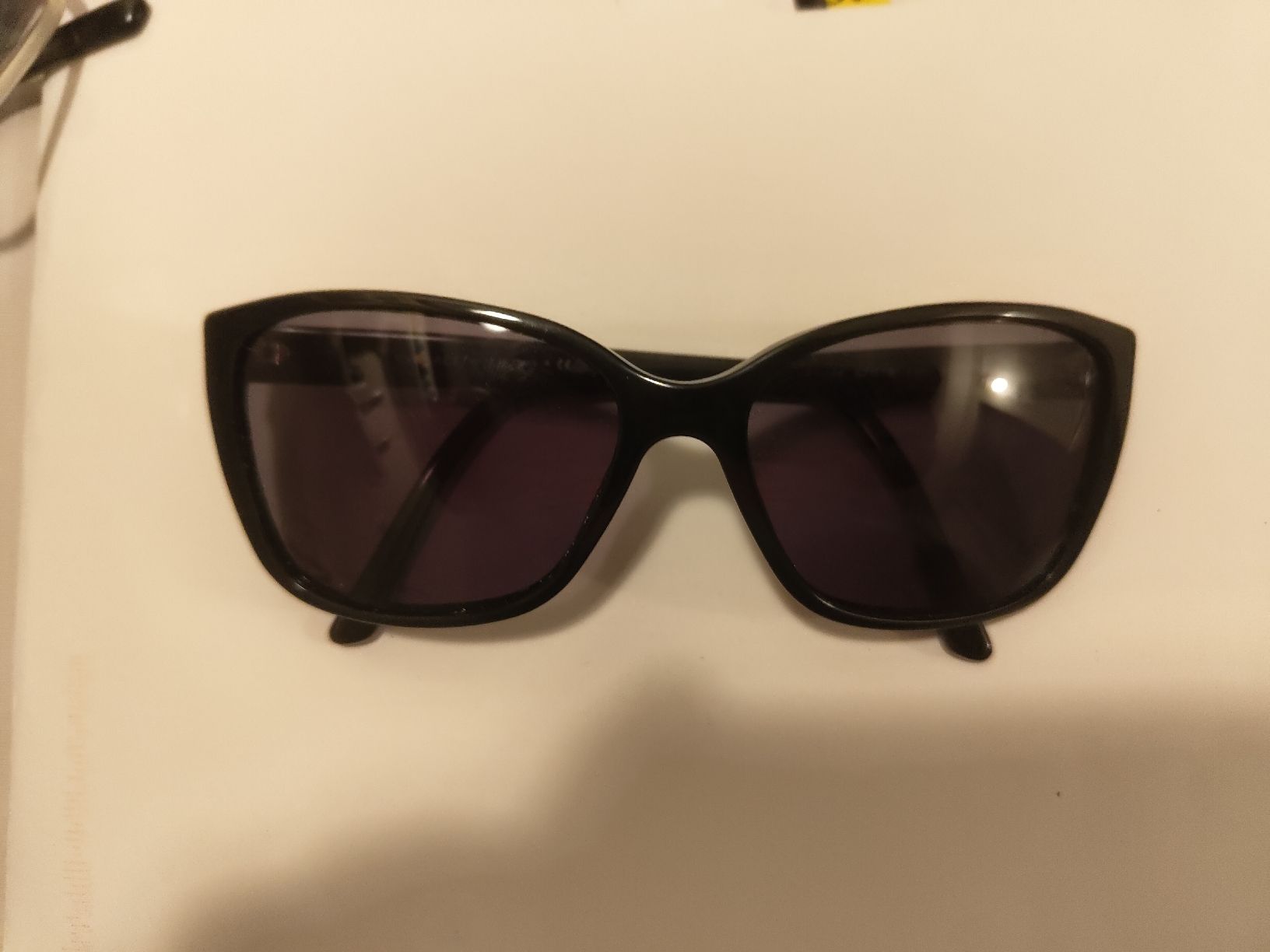 Versace Occhiali & Lenti: VERSACE Sonnenbrille, elegant damen, Schmetterlingsform. – Nuovo (secondo la descrizione) da Weinfelden venduto da Easyframe