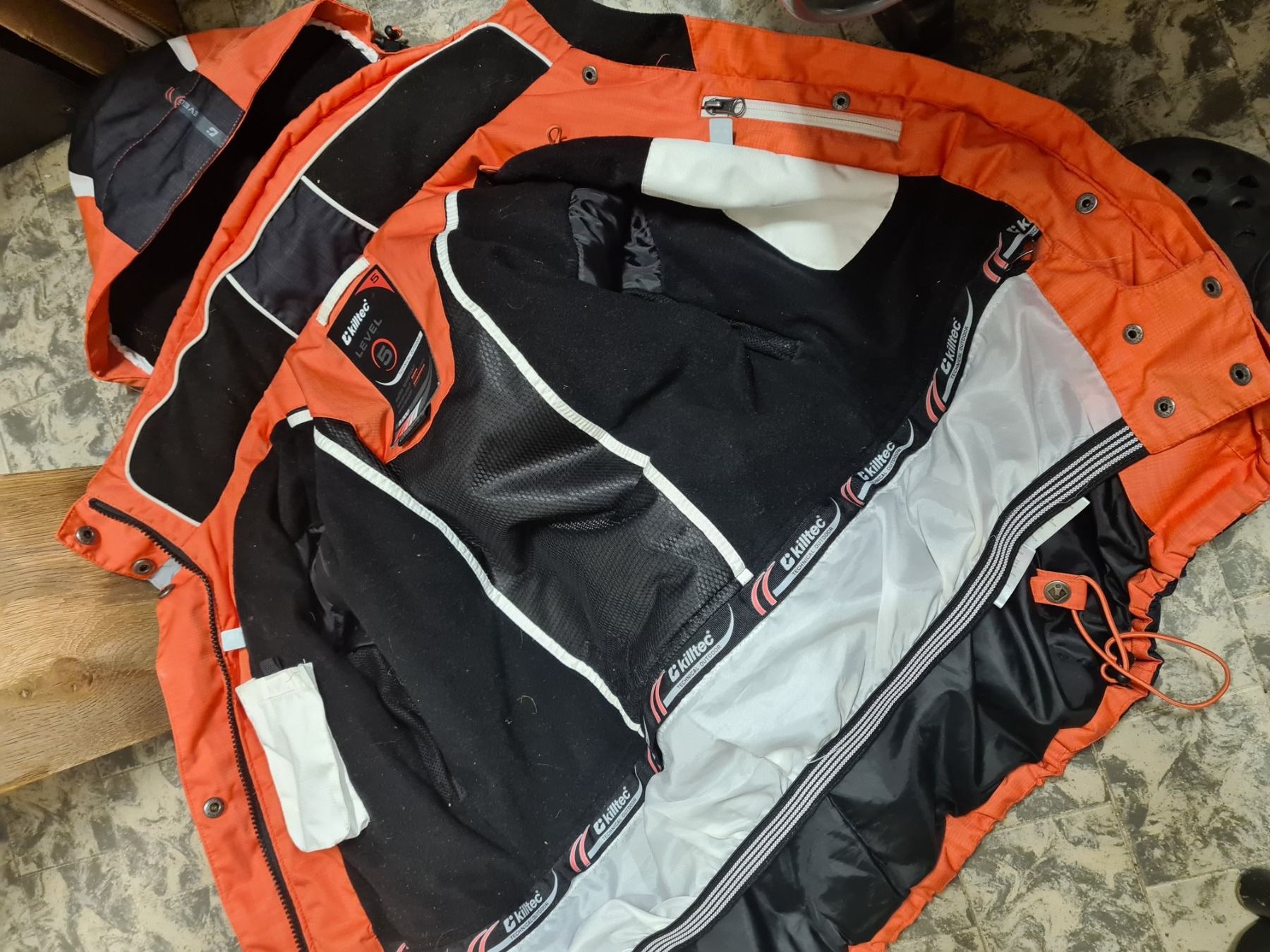 Killtec Giacche & Cappotti: KILLTEC Snowboard Jacke a. Sporthandel, Gr. 152, korallenrot – Usato da Amriswil venduto da used2use 3