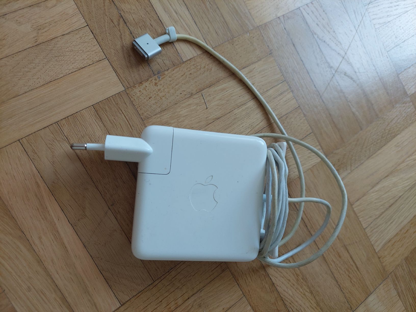 Apple Notebooks: Mac Air zum Basteln  – Defekt aus Thalwil von cha_8h86 3