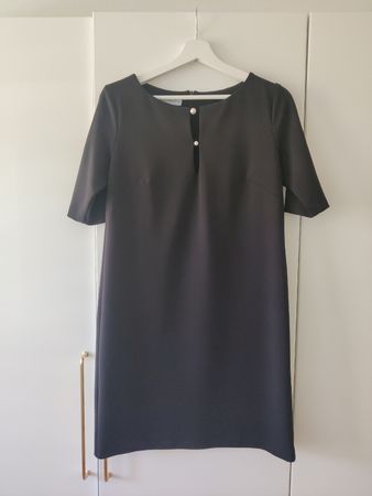 das kleine Schwarze / schwarzes elegantes Kleid 