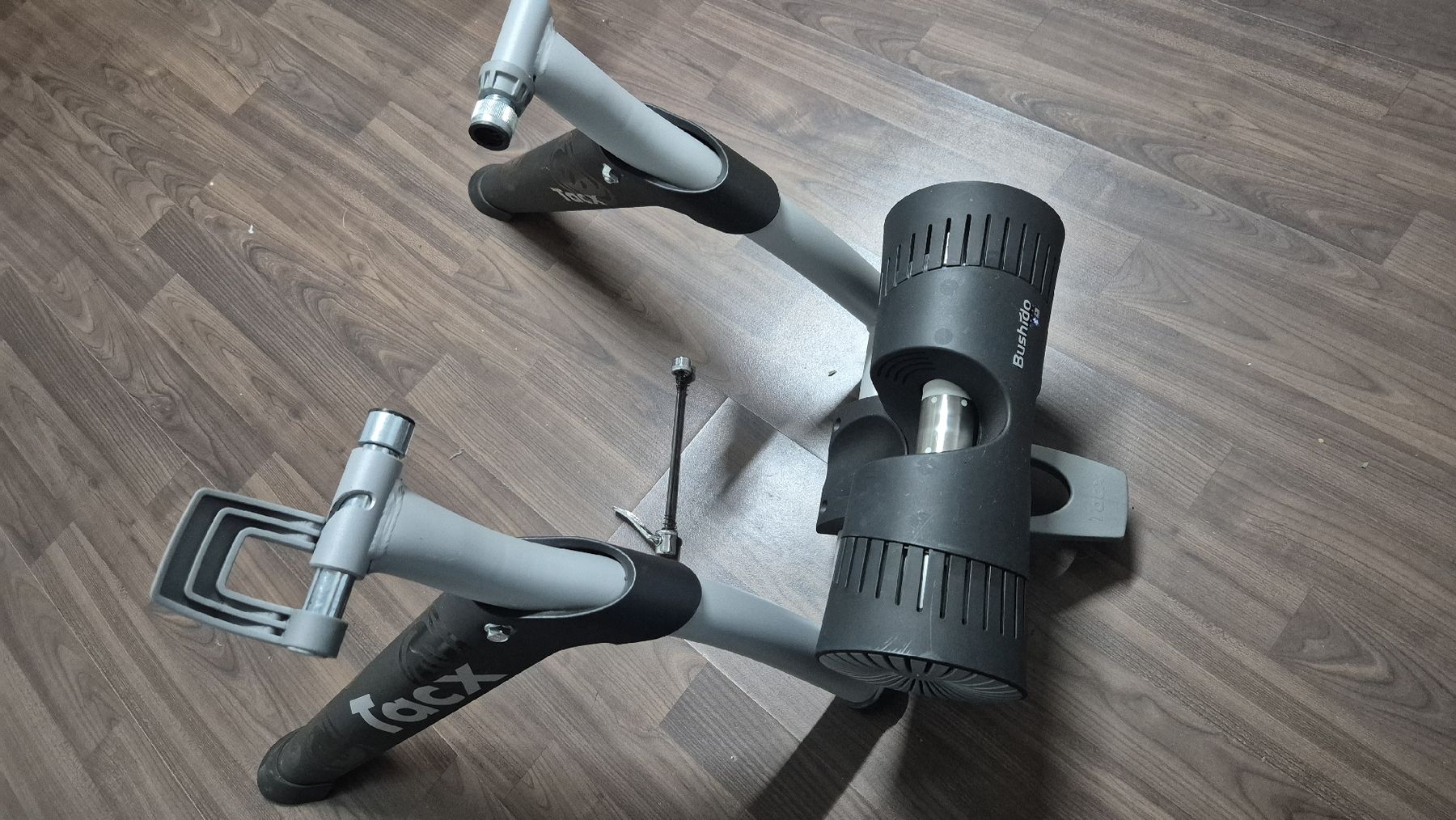 Tacx Hometrainer: Smart Rollentrainer Tacx Bushido – Usato da Ueberstorf venduto da marky29