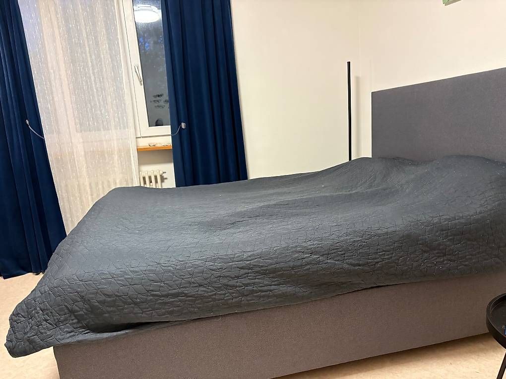 Lits: Boxspringbett Grau 160/200cm  – D'occasion à Frauenfeld par fab_kv55 1