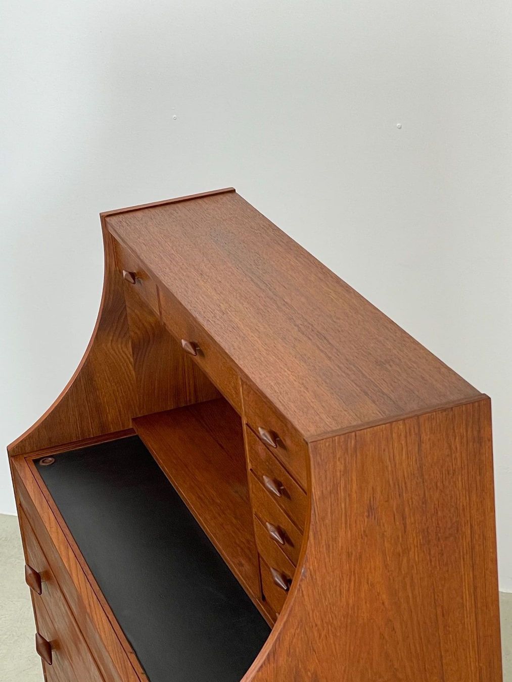 Schreibtische: Danish Teak Sekretär MidCentury 60s – Gebraucht aus Basel von MidMod20C 6