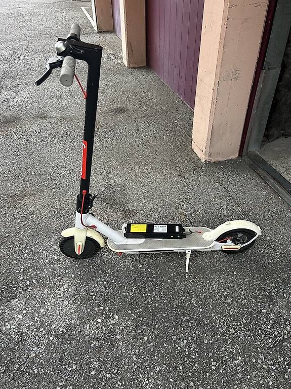 Kickboard: Monopattino – Difettoso da Rancate venduto da bkc_d6jc