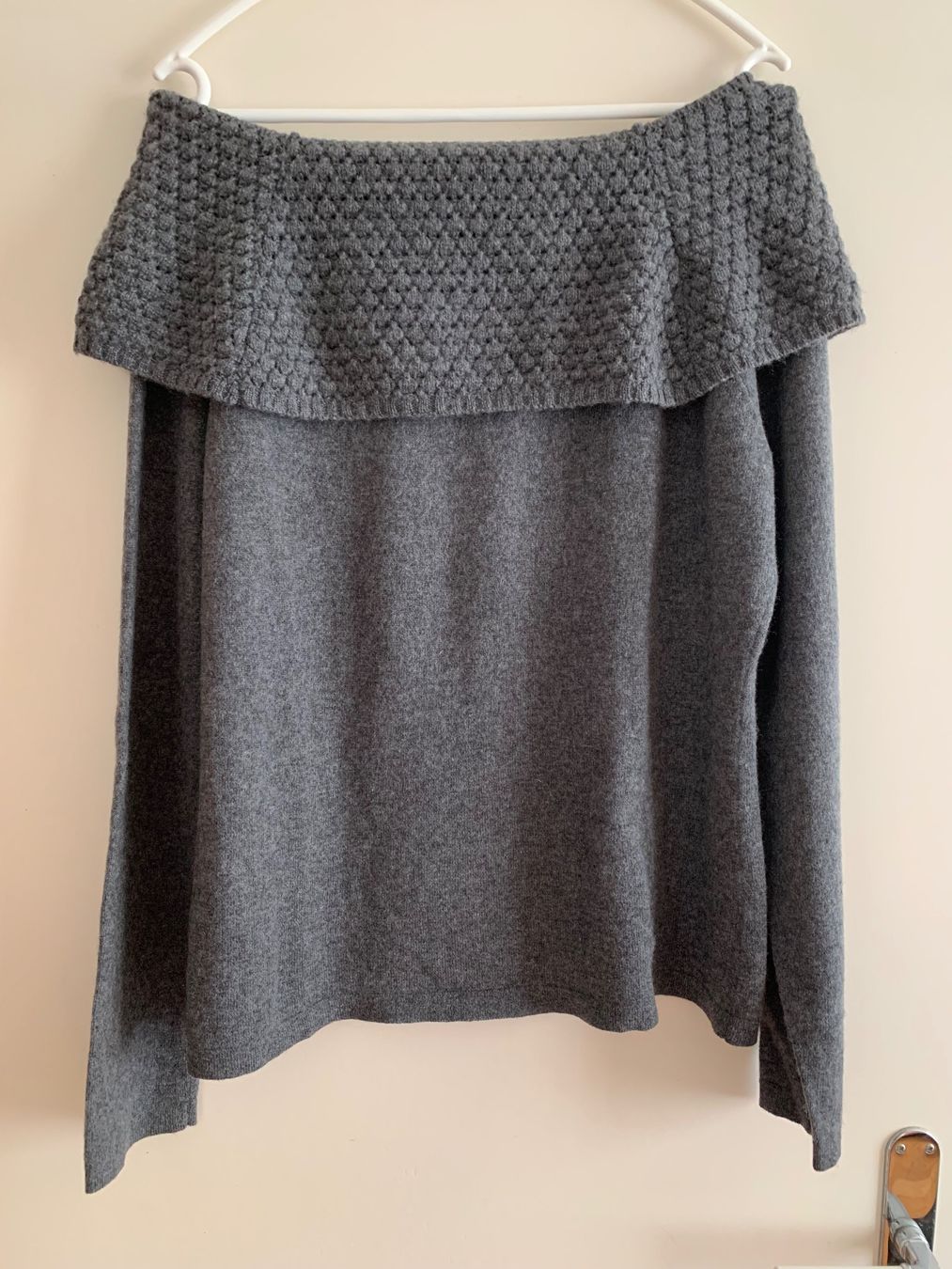 Maglioni & Felpe: Damen Pullover grau Ann Taylor 100% Cashmere – Usato da Wettswil venduto da cipollina71 1
