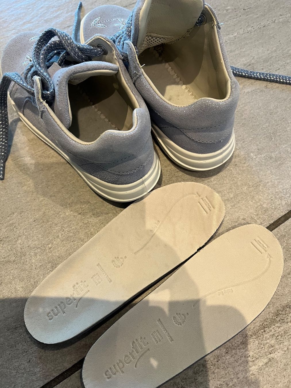 Superfit Scarpe per ragazze: Superfit LILLO Sneaker hellblau Grösse 25 NEU – Nuovo (secondo la descrizione) da Uttwil venduto da kju_2fmn 1