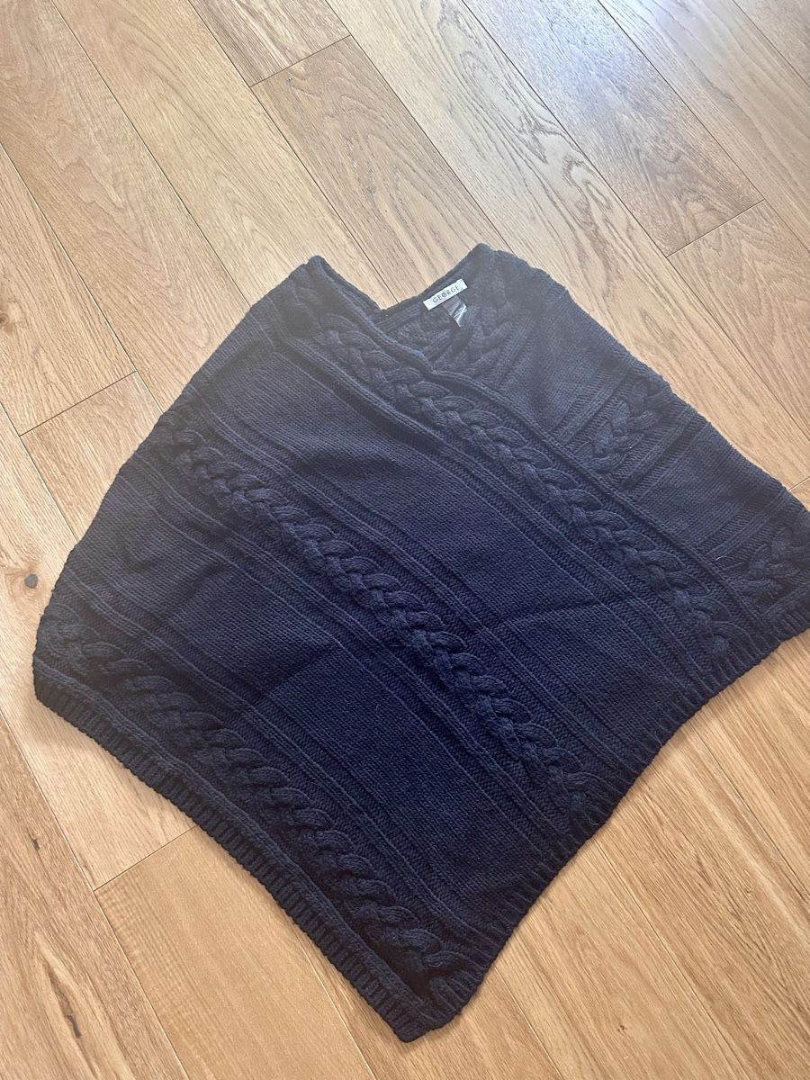 Sonstige Damenmode: Schwarze Poncho/Cape wie neu  – Gebraucht aus Pfaffhausen von Klaras_second_hand