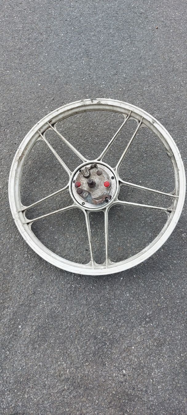 Puch Ciclomotori: Puch x30 Vorderrad – Usato da Giswil venduto da Stocki02