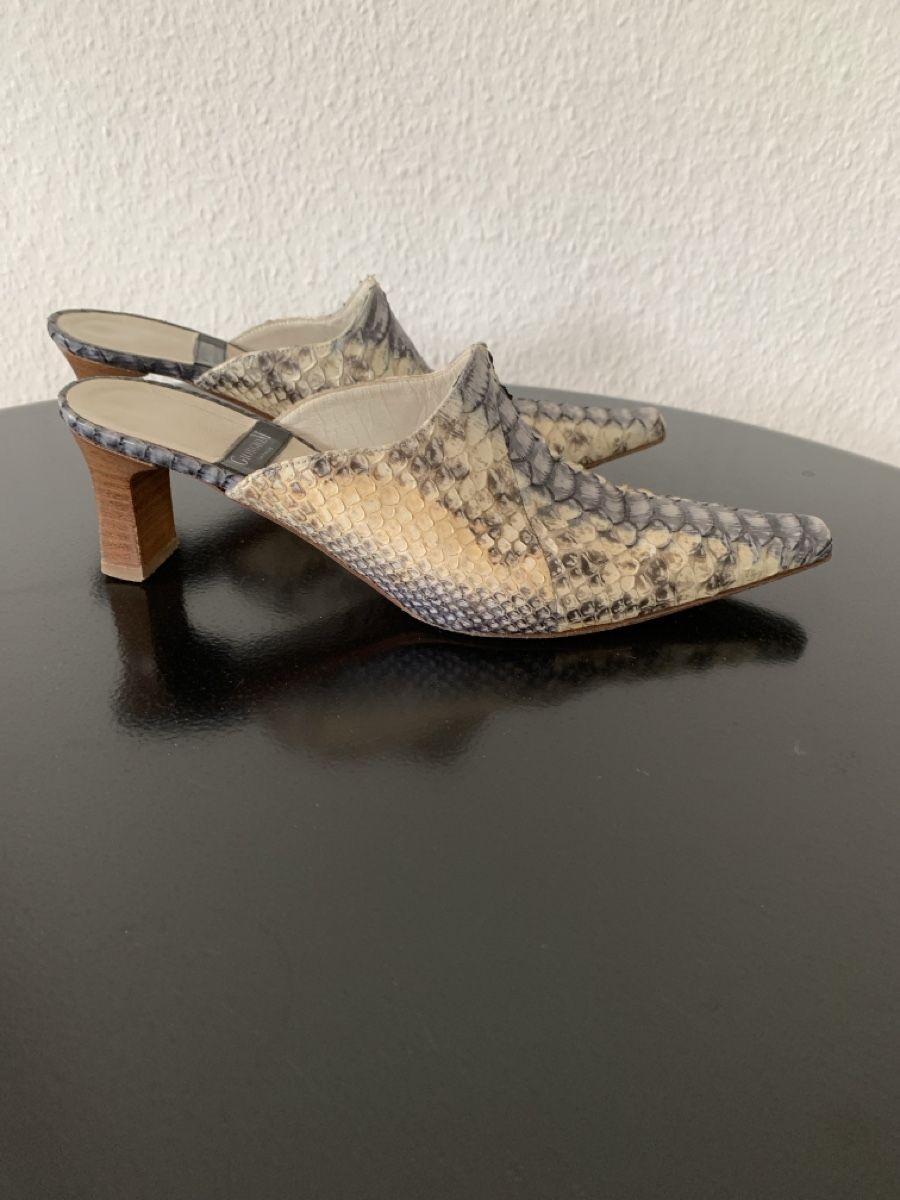 Scarpe da donna: GiorgioM: Pantoletten aus echtem Pythonleder, 36.5, NP 399.- – Usato da Luzern venduto da paulablue
