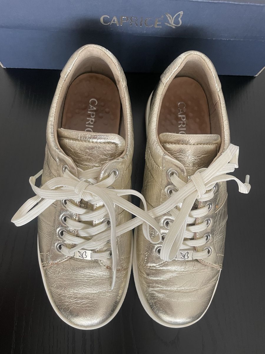 Scarpe da donna: CAPRICE SNEAKER LOW LIGHT GOLD METALLIC GRÖSSE 36 – Usato da Rorschacherberg venduto da drdupor 7