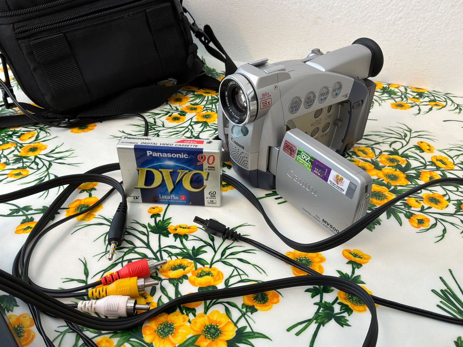 Canon Videocamere: Canon MV 500 MiniDV Camcorder – Usato da Massagno venduto da mar_k9xb