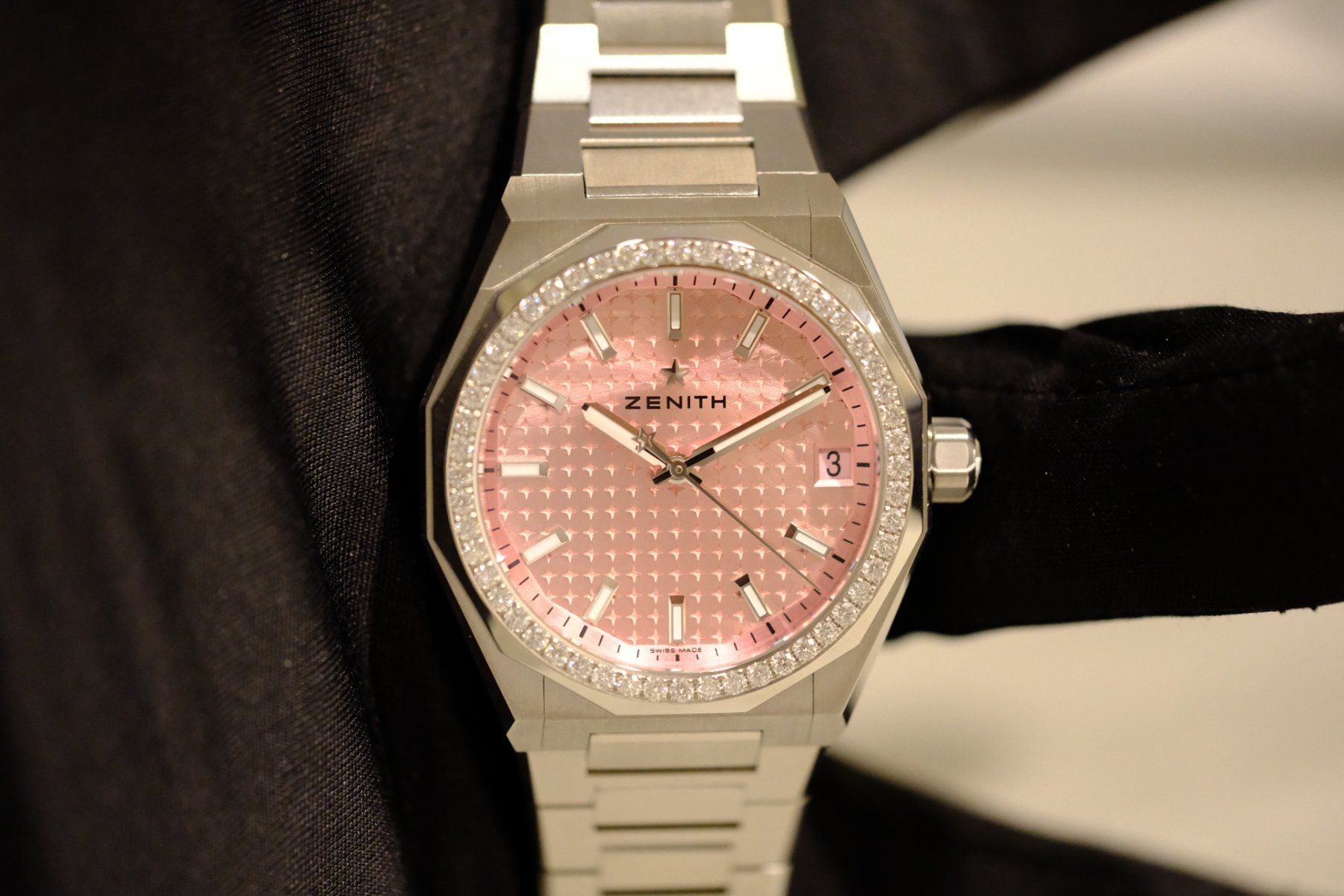 Zenith Uhren: Zenith Defy – Neu und originalverpackt aus Zermatt von Schindler_Zermatt