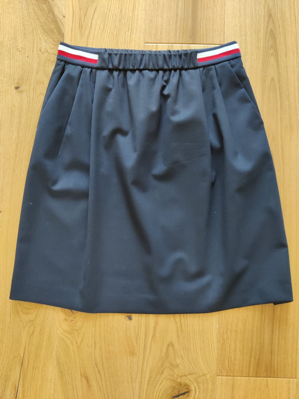 Tommy Hilfiger Gonne: Rock (Hilfiger) – Usato da Basel venduto da vel_w2tr