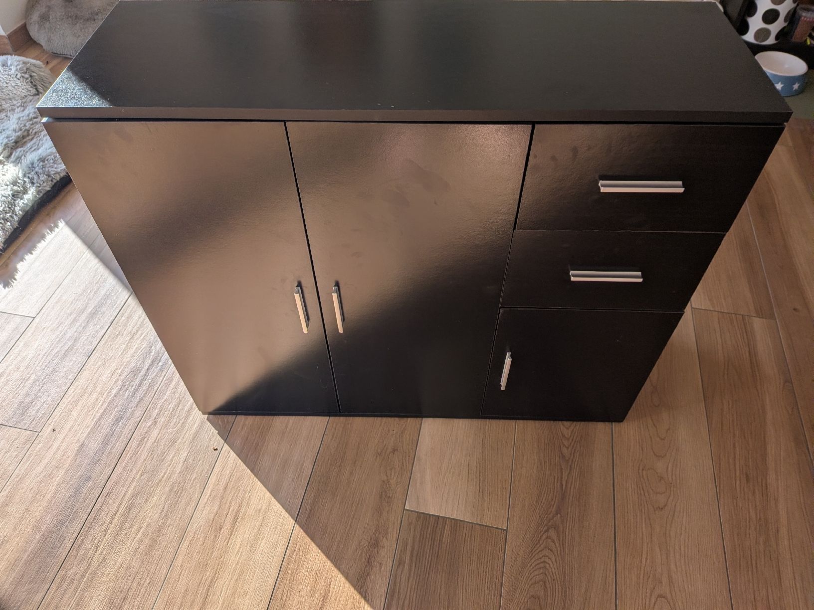 Cassettiere: Gratis schwarzes Sideboard mit 3 Türen und 2 Schubladen – Usato da Walde AG venduto da hug_n6v5 1