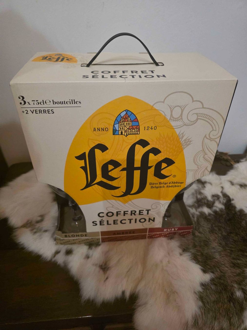 Vins: Leffe Coffret Sélection, 3x75cl + 2 Gläser, neu – Neuf avec emballage d'origine à Münchenstein par R.Stenz