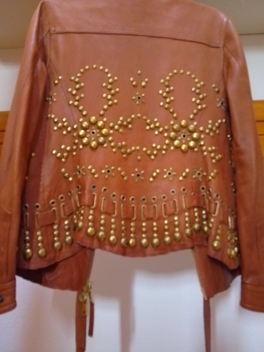 Gianfranco Ferre Giacche: Gianfranco Ferre Leder Jacke Vintage, Grösse 38 – Usato da Gilly venduto da sil_c5qj 1
