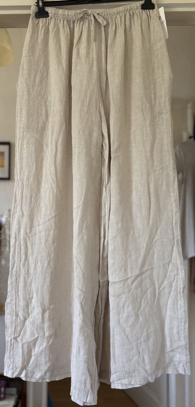 Pantaloni: PANTALONS EN LIN! M – Nuovo e nell'imballaggio originale da Locarno venduto da NicoNion