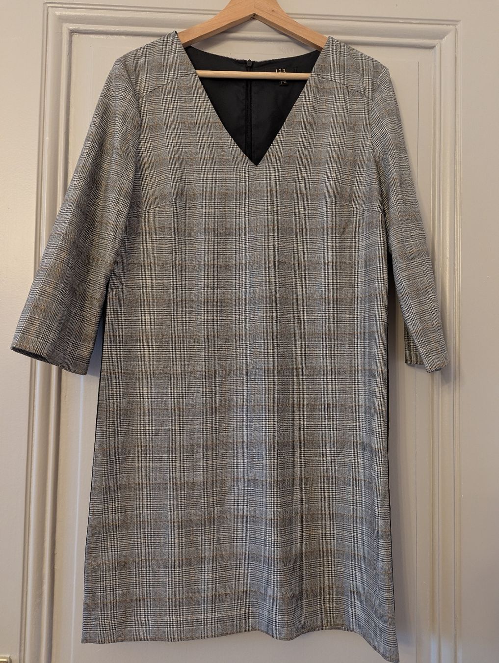 Maison 123 Vestiti: robe maison 123 – Nuovo (secondo la descrizione) da Montreux venduto da dem_gyt9