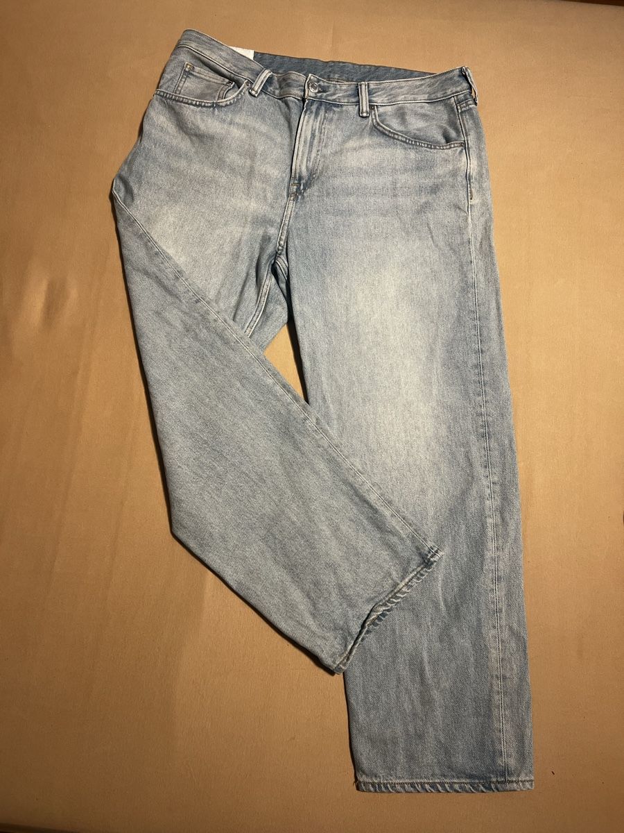 H&M Jeans: H&M Loose Jeans – Neuf (Voir description) à Hölstein par nursbeste