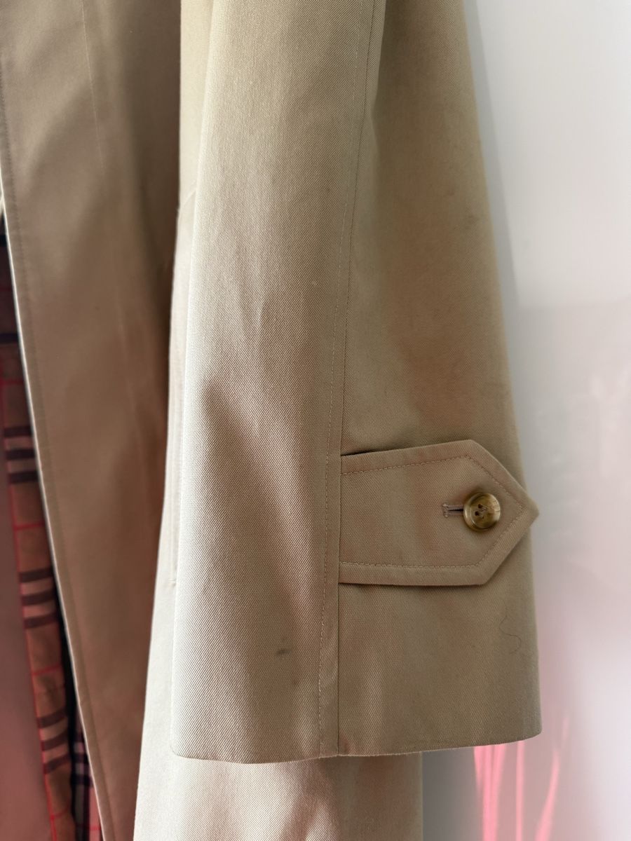 Burberry Cappotti: Trench-coat Burberry beige classique – Usato da Monthey venduto da Joseph-29 3