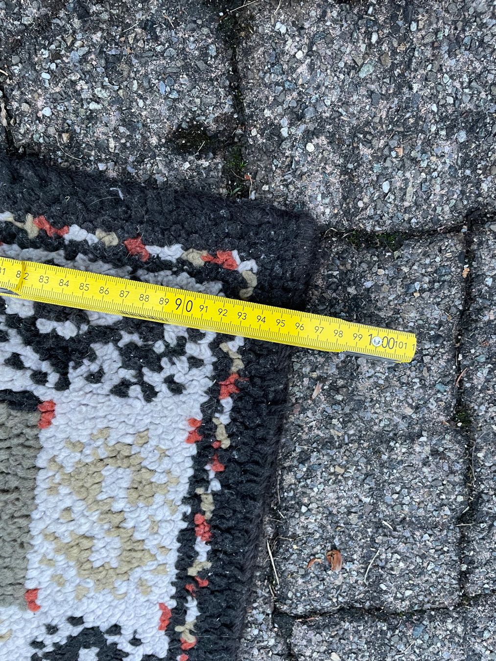 Tappeti: Teppich – Usato da Frümsen venduto da Pescatore3 1