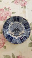 Assiette décorative bleue et blanche style Delft