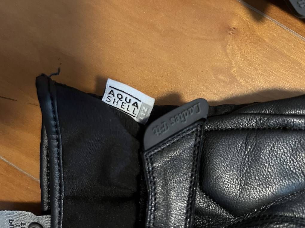 Gants & mitaines : Handschuhe – Neuf (Voir description) à Basel par Eidechse32 1