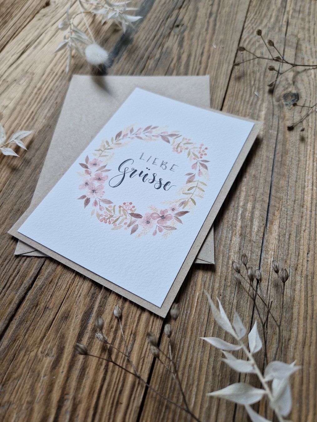 Karten: Handgemachte Grusskarte - Liebe Grüsse – Neu und originalverpackt aus Grosshöchstetten von sim_t9dc 2