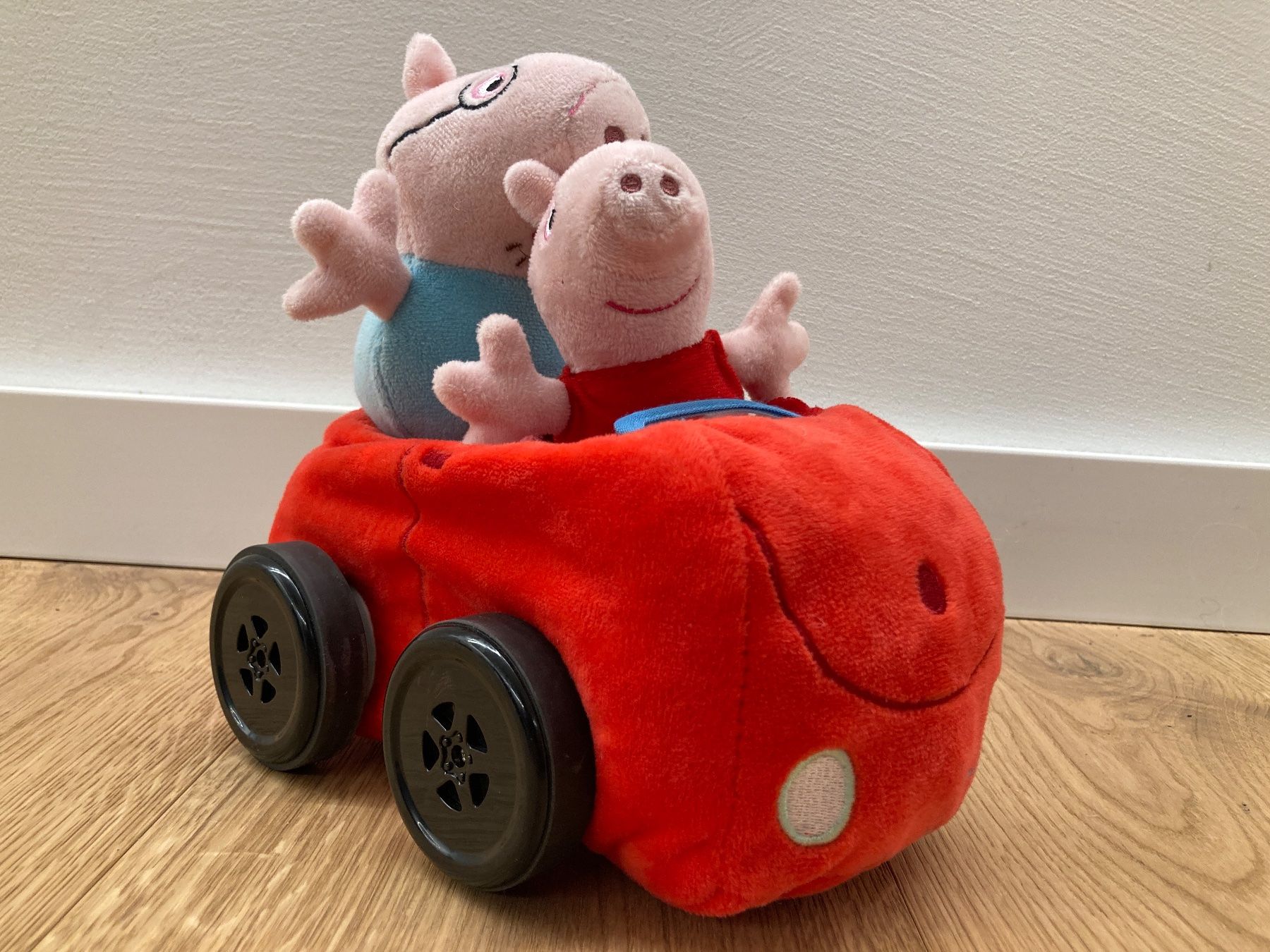 Giocattoli: Peppa Pig Auto mit Fernbedienung – Usato da Widnau venduto da VinylDeal 2