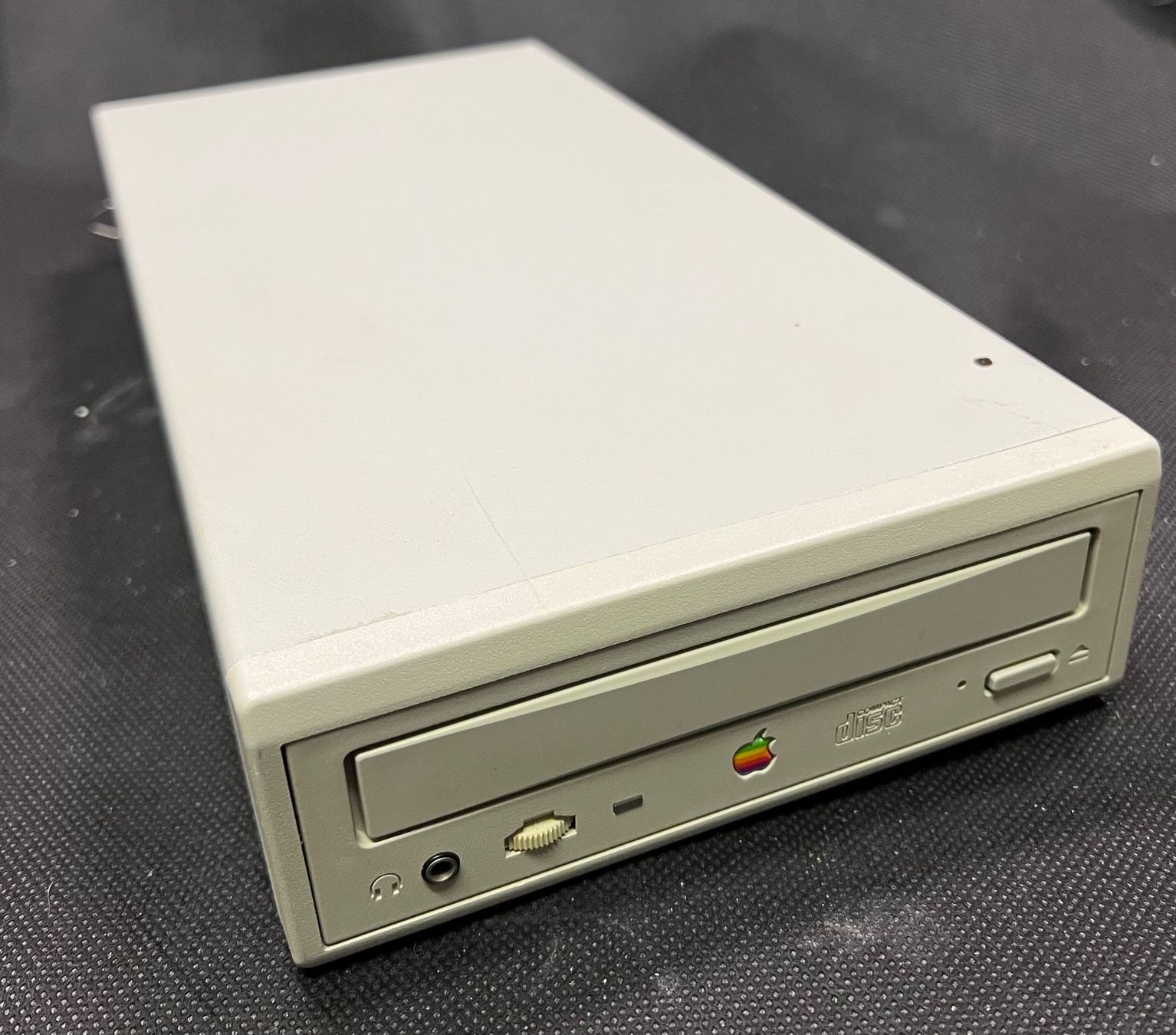 Apple PCs: AppleCD 300e Plus CD-ROM Laufwerk – Gebraucht aus Steckborn von rboelsterli