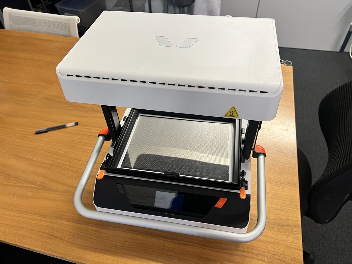 Tutte le macchine: VaquForm DT2 Desktop Thermoforming Machine – Usato da Glattbrugg venduto da sam-network 2