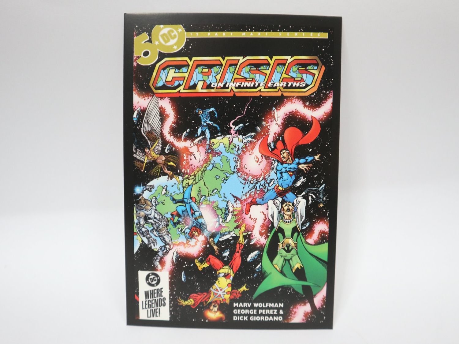 Cartoline postali: AK DC Comic Cover, 50 Crisis. Postkarte – Nuovo (secondo la descrizione) da Eschenbach SG venduto da Astalavista