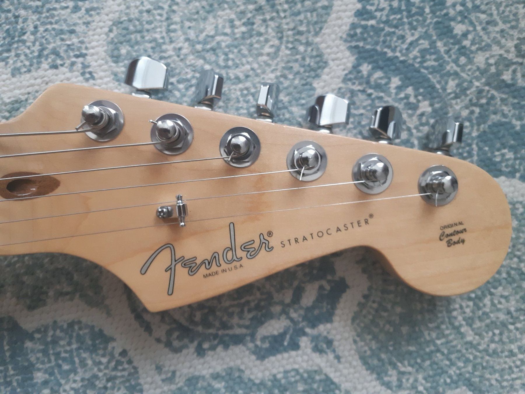 Fender Strumenti musicali: Fender Stratocaster American Standard mit Koffer – Usato da Stäfa venduto da alb_xjq7 7