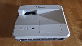 Optoma EH319UST DLP Projektor nur 9h mit Wandhalterung
