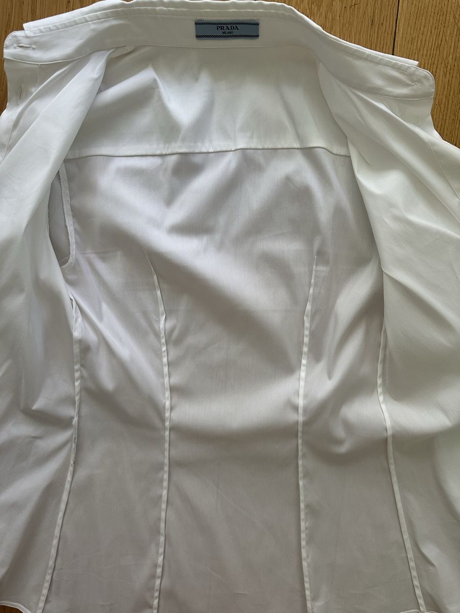 Prada Camicette: Prada White Cotton Blend Fitted Blouse – Usato da Geneve venduto da iri_dr5s 2