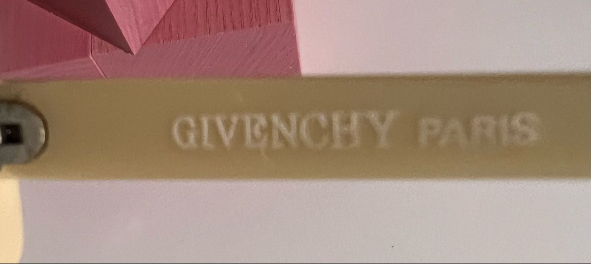 Givenchy Occhiali & Lenti: Lunettes de soleil Givenchy – Usato da St-Pierre-Clages venduto da ste_xk6p 6