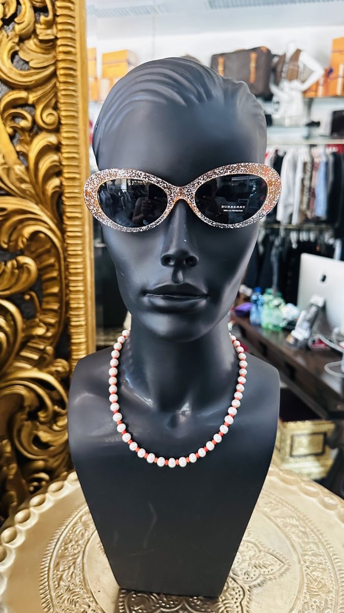 Burberry Occhiali & Lenti: Burberry Sonnenbrille – Nuovo e nell'imballaggio originale da Lachen SZ venduto da HelvetiaLuxury