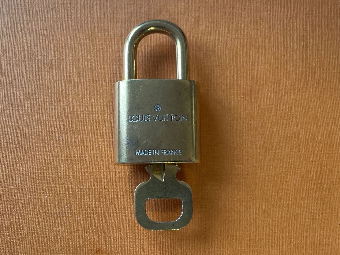 Lucchetti: Louis Vuitton Schloss - Nr. 646 – Usato da Hittnau venduto da LuxAndMore 1