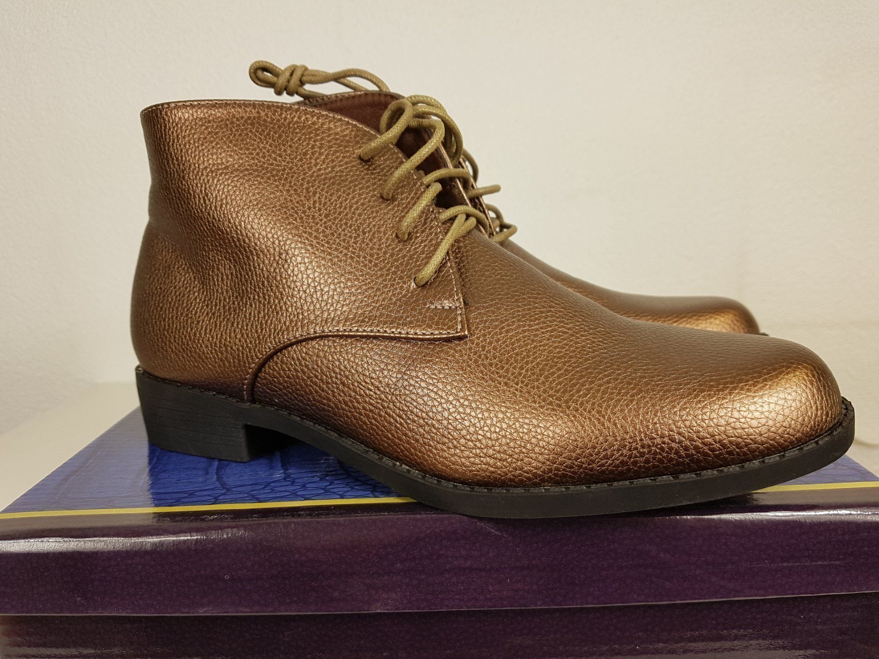 Scarpe da uomo: Glänzende Schnürschuhe Boots bronze Gr. 40 – Nuovo e nell'imballaggio originale da Seuzach venduto da VT-Collections1 5