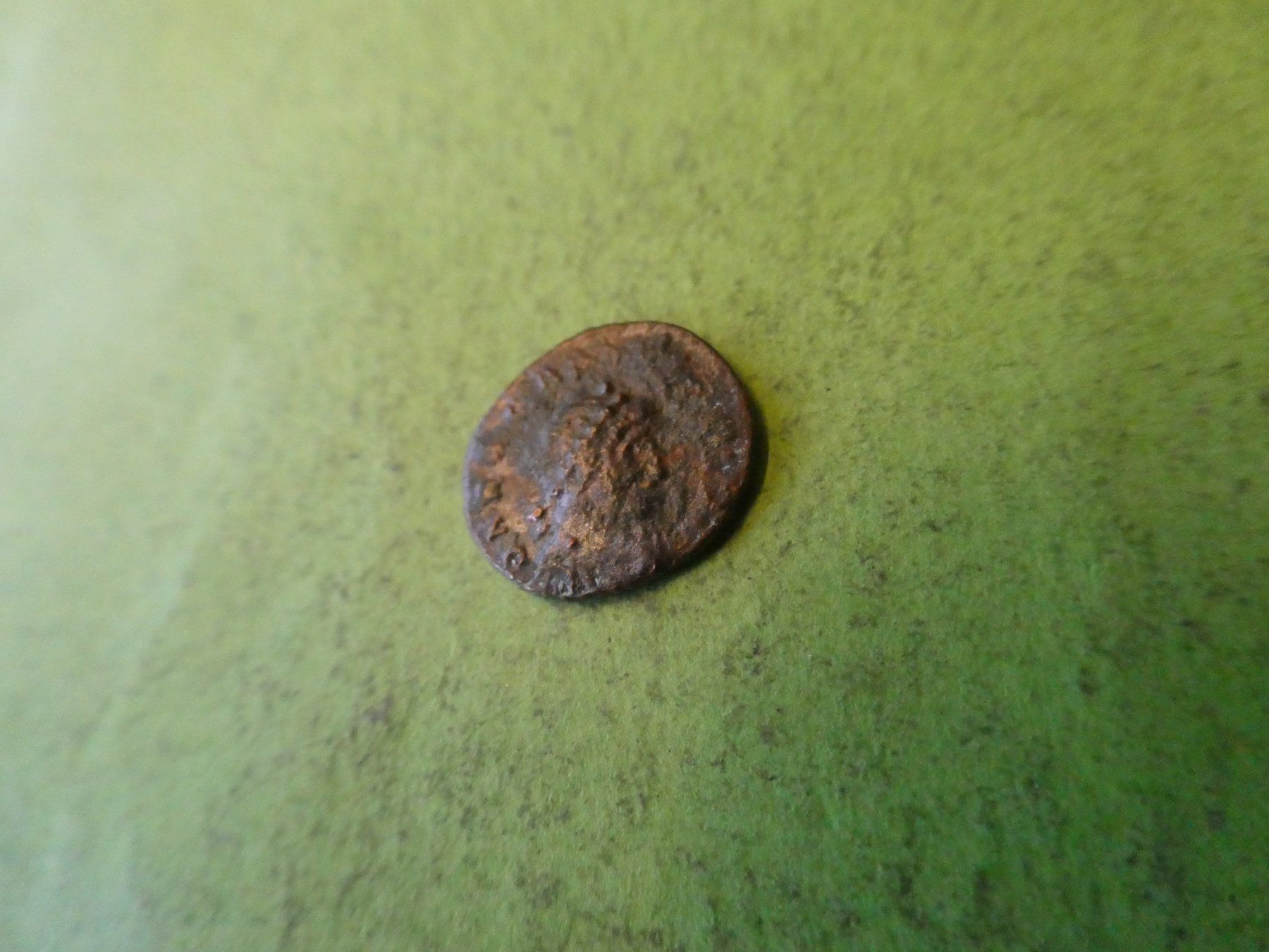Tutti le monete: uralte Bronzemünze 14 mm     1.15 g – Usato da Hinterforst venduto da Rohusri 1